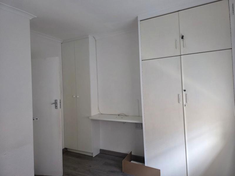To Let 7 Bedroom Property for Rent in Bonnie Brae Western Cape